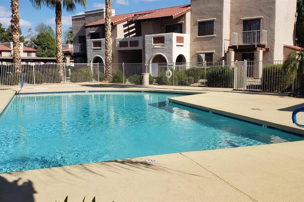 Condo With Heated Pool, Hot Tub, Near Walking Paths Глендейл Екстериор снимка