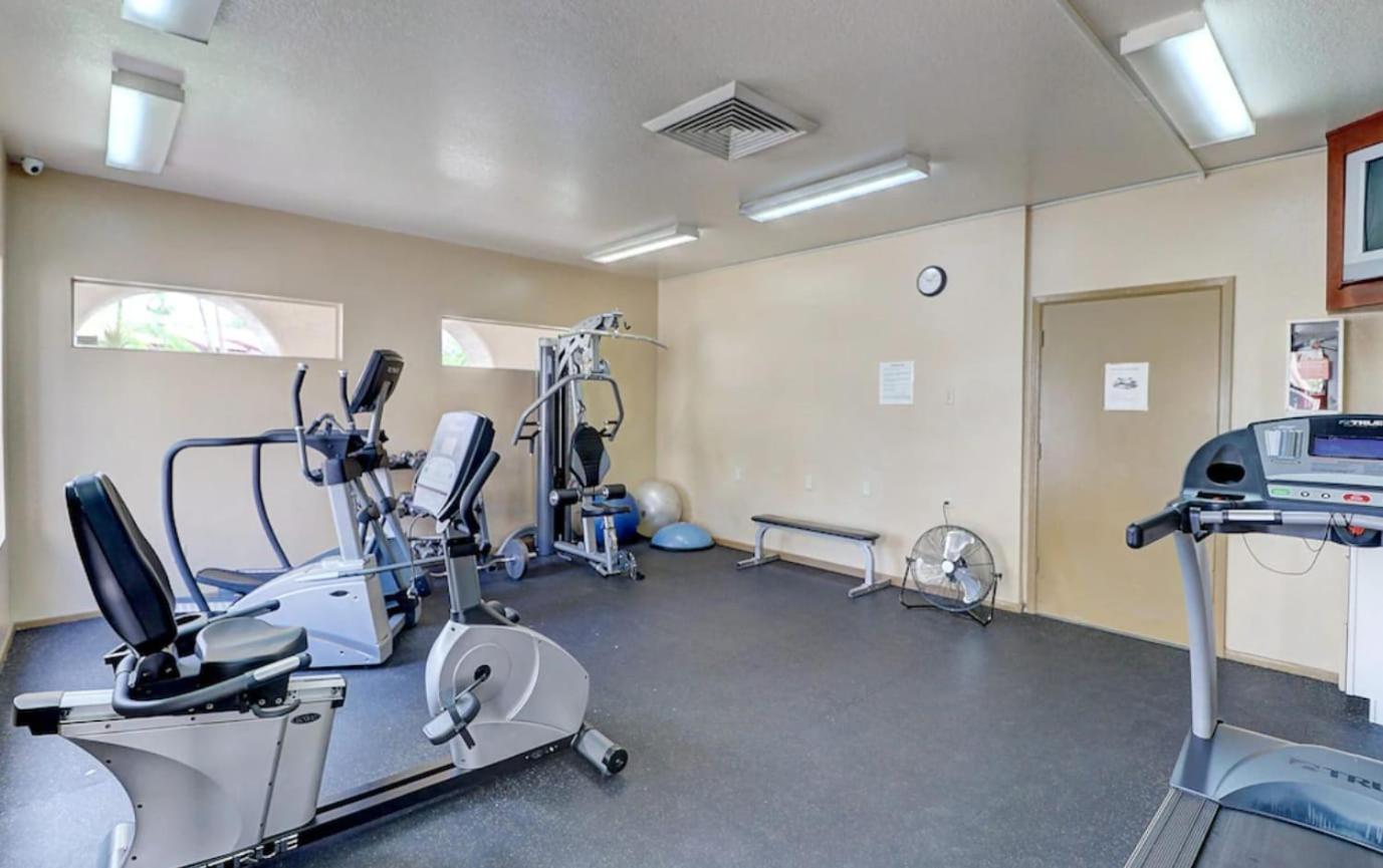 Condo With Heated Pool, Hot Tub, Near Walking Paths Глендейл Екстериор снимка