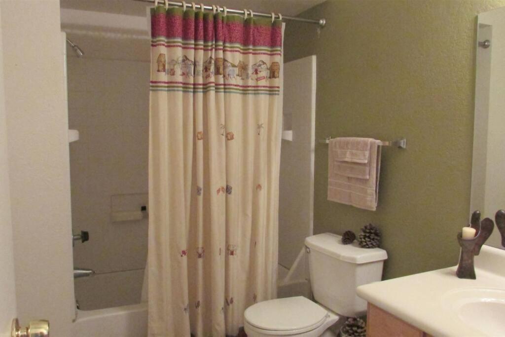 Condo With Heated Pool, Hot Tub, Near Walking Paths Глендейл Екстериор снимка